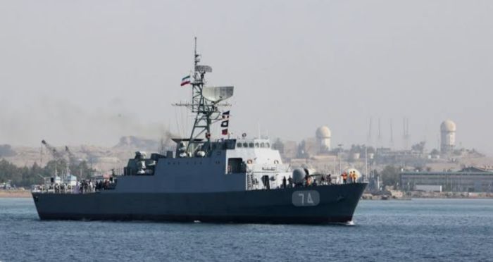  مناورة بحرية حوثية واسعة في البحر الأحمر بإشراف إيراني