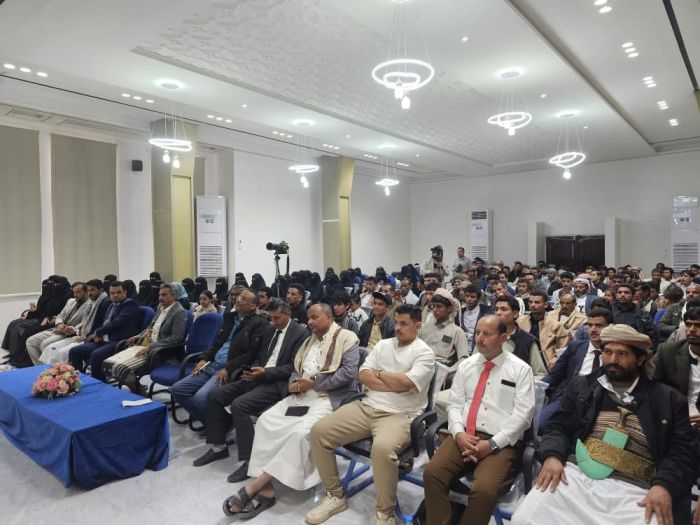 مكتب الشباب بمأرب يختتم برامجه التدريبية ويحتفي بتكريم المتفوقين في الدبلومات الشبابية