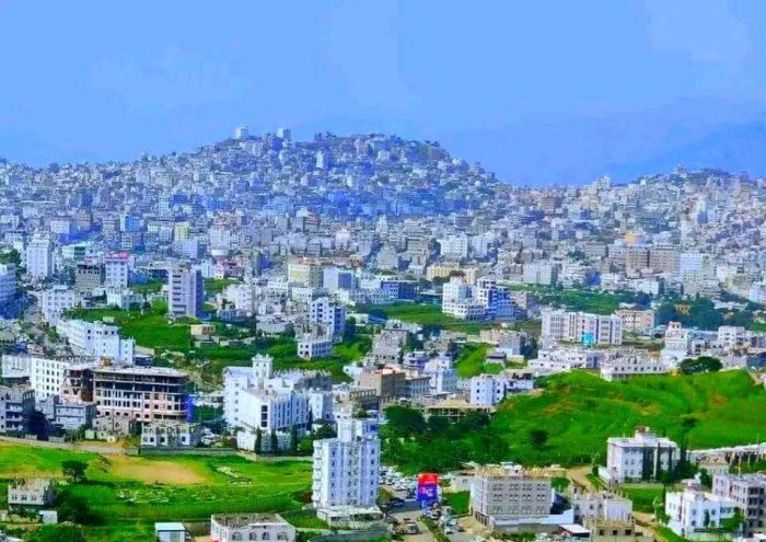 اعتداء مسلح لمليشيا الحوثي على منزل مواطن في إب وإصابة امرأة مسنة