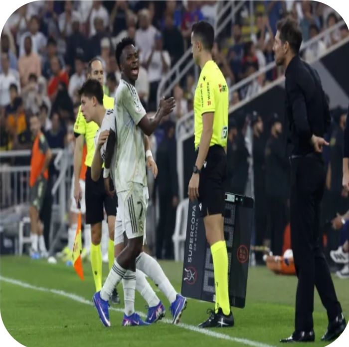 سيميوني عما حدث مع فينيسيوس: ذاكرتي تفقد بعض الأحداث!