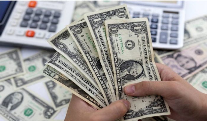 الدولار يرتفع لليوم ⁠الثالث على التوالي
