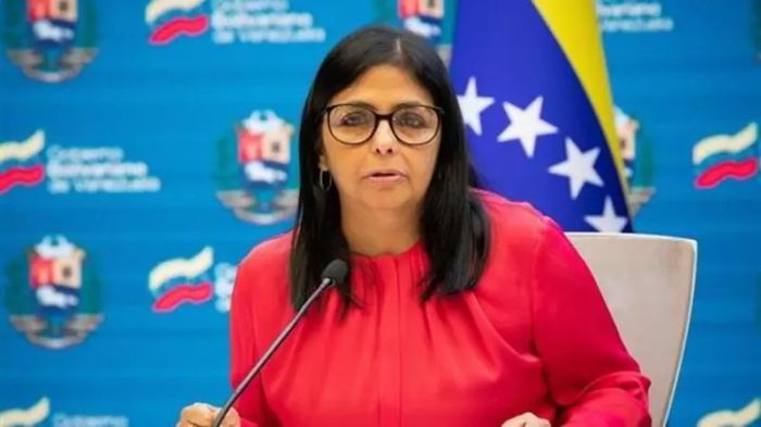 فنزويلا: مواجهة التحركات الأميركية دبلوماسيًا وبوادر تقارب لإعادة العلاقات مع واشنطن