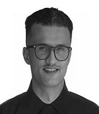 اعتداء على مصور الانتقالي في ساحة العروض بعد حملة تحريض مضللة