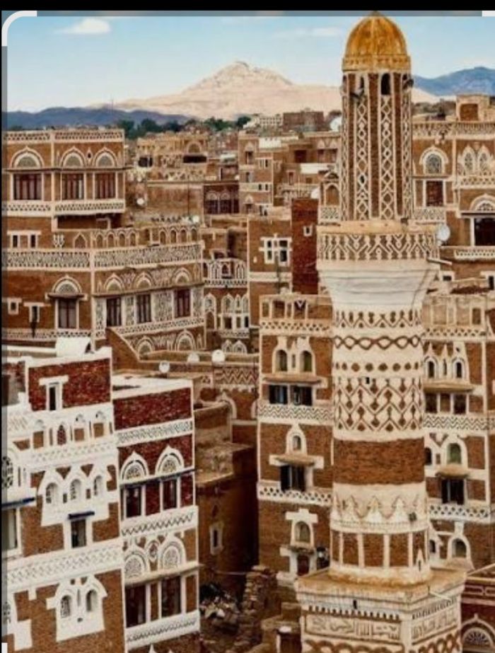  اندلاع حريق هائل في مخزن ملابس بصنعاء القديمة