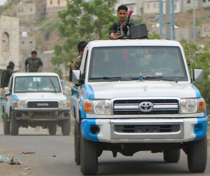 وصفوه بـ" المسرحية الهندية" :  ناشطون يسخرون من اعلان شرطة تعز بشأن غزوان المخلافي