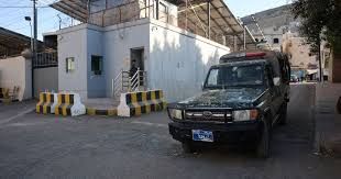 أهالي مختطفين ينهارون بعد تأييد محكمة حوثية في صنعاء أحكام إعدام بحق تسعة من أبنائهم