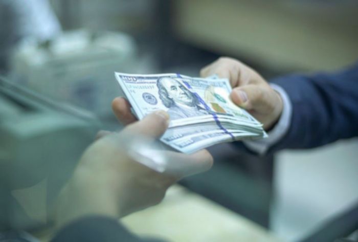  في رسالة موجهة للإخوان .. محكمة الأموال بتعز تحذر الصرافين من المضاربة بالعملة