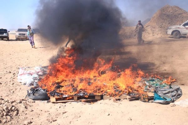 نيابة استئناف المنطقة العسكرية الثالثة تُتلف مئات الكيلوجرامات من المخدرات المضبوطة قبل تهريبها إلى مأرب