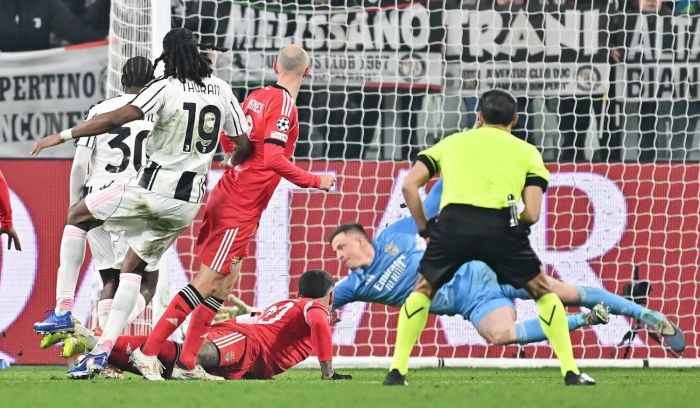 يوفنتوس يحسم بطاقة الملحق الأوروبي بثنائية في شباك بنفيكا