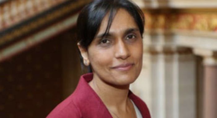  سفيرة بريطانيا تدين هجوم عدن وتؤكد دعم بلادها لليمن