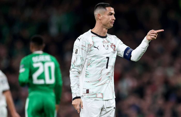 رونالدو يقترب من تحطيم رقم قياسي تاريخي بعد 26 عامًا من التهديف المستمر