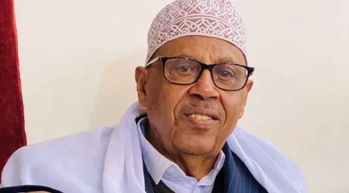 أيوب طارش عبسي ينفي شائعات وفاته ويطمئن جمهوره على صحته