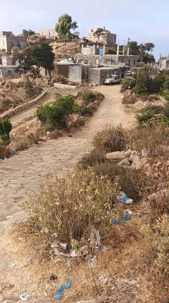 إب : نهب ممتلكات مواطن في العدين وتحويلها لمقرات للمسلحي عصابة الحوثي