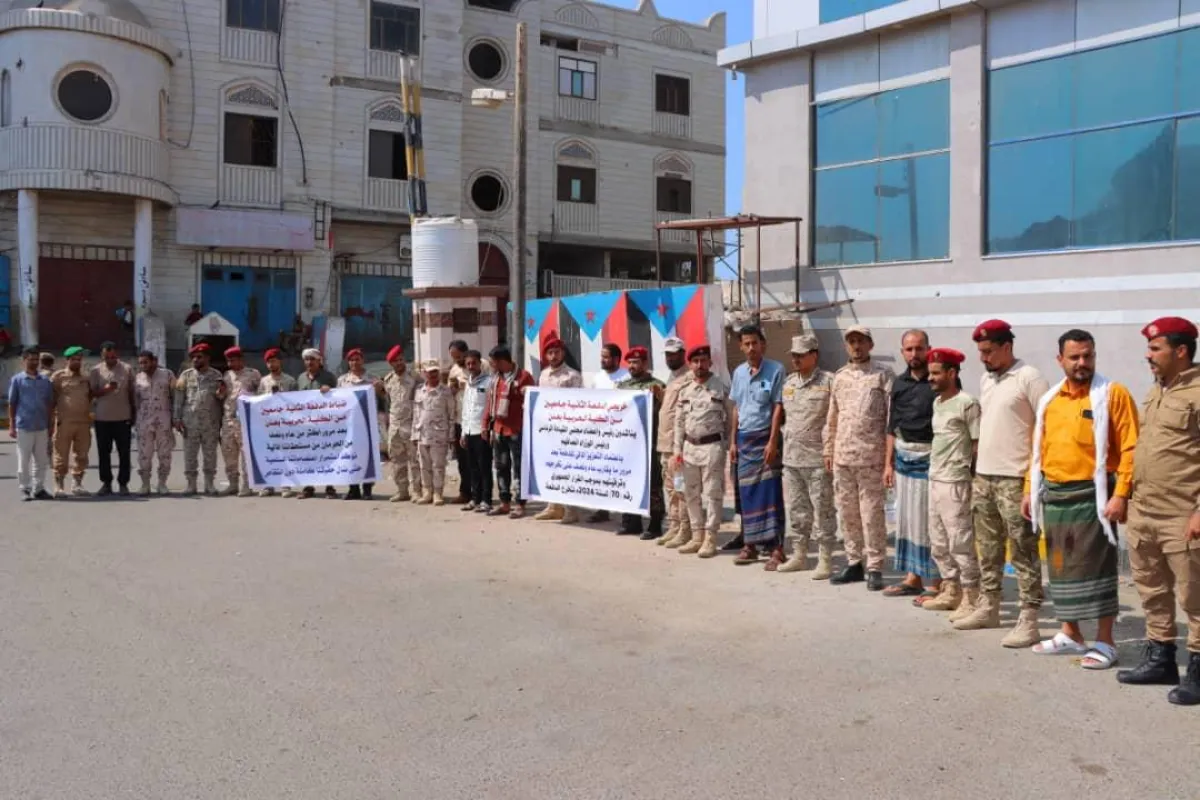 ضباط يمنيون يناشدون التحالف العربي: راتب 500 ريال سعودي لا يكفي للعيش