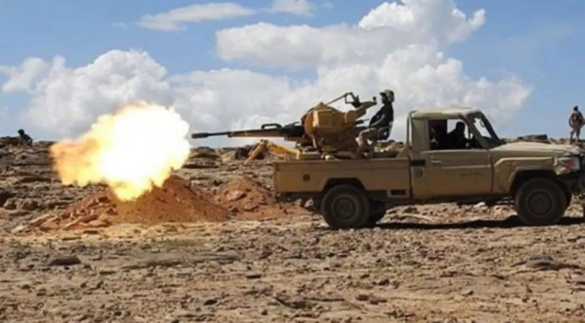 معارك عنيفة مستمرة في الجبهة الشرقية لتعز بين الجيش والحوثيين