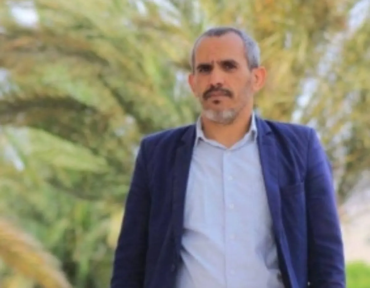 حرية مقابل الصمت.. الحوثيون يساومون محامياً على التخلي عن الدفاع عن المختطفين