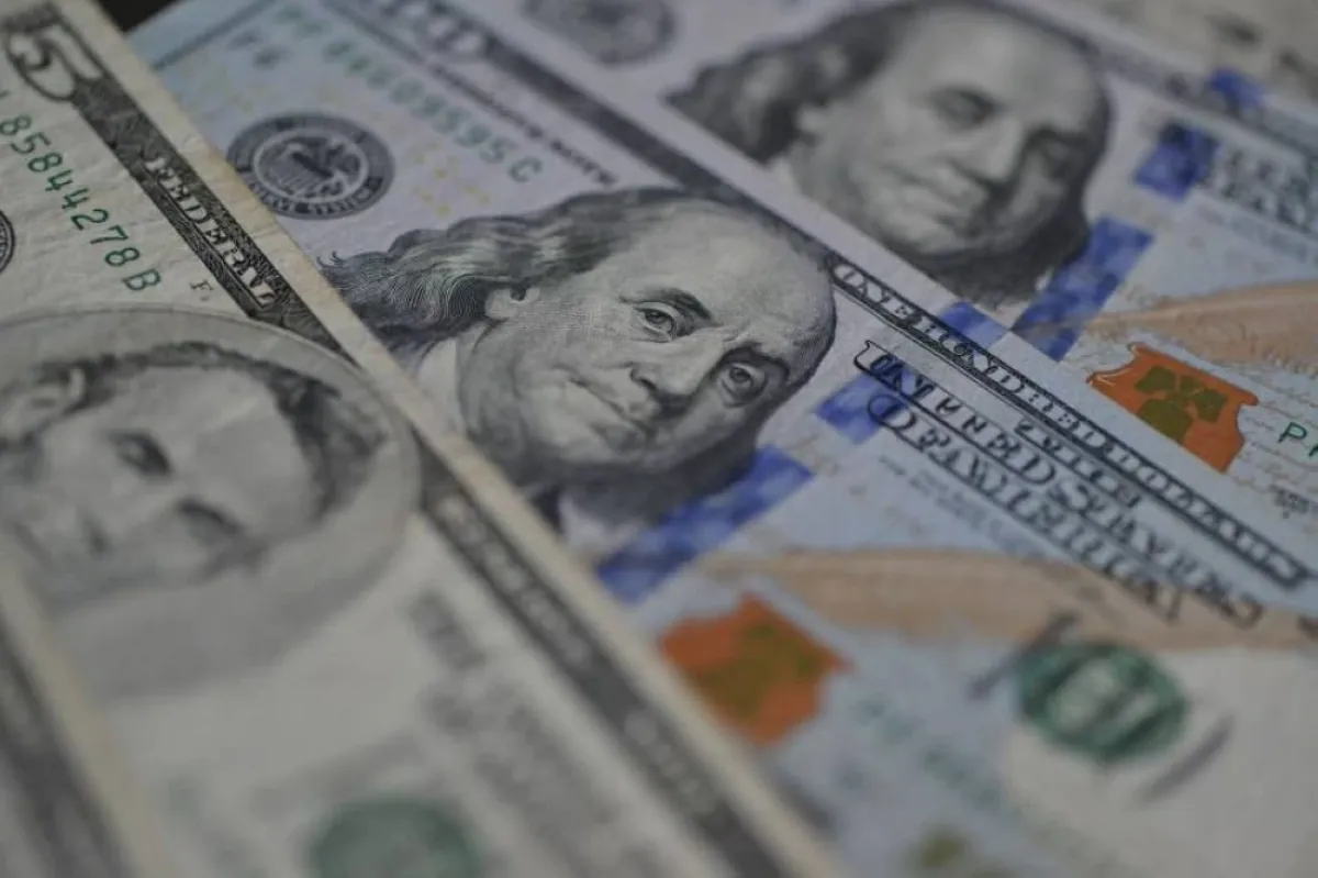 الدولار يتماسك وسط ترقب لملامح السياسة النقدية الأمريكية تحت قيادة وورش