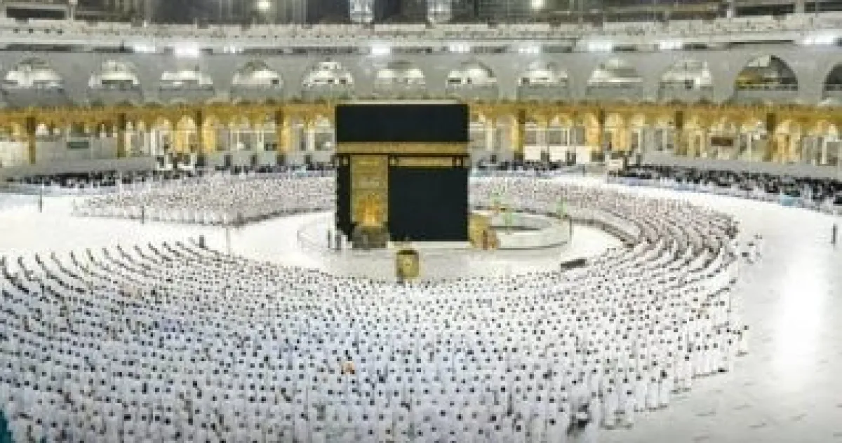 ازدياد أعداد المعتمرين في صحن المطاف مع اقتراب رمضان وسط تنظيم متكامل