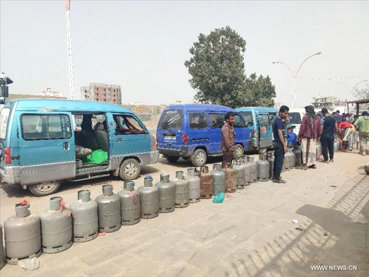 مع اقتراب حلول شهر رمضان.. استفحال ازمة الغاز المنزلي في عدن