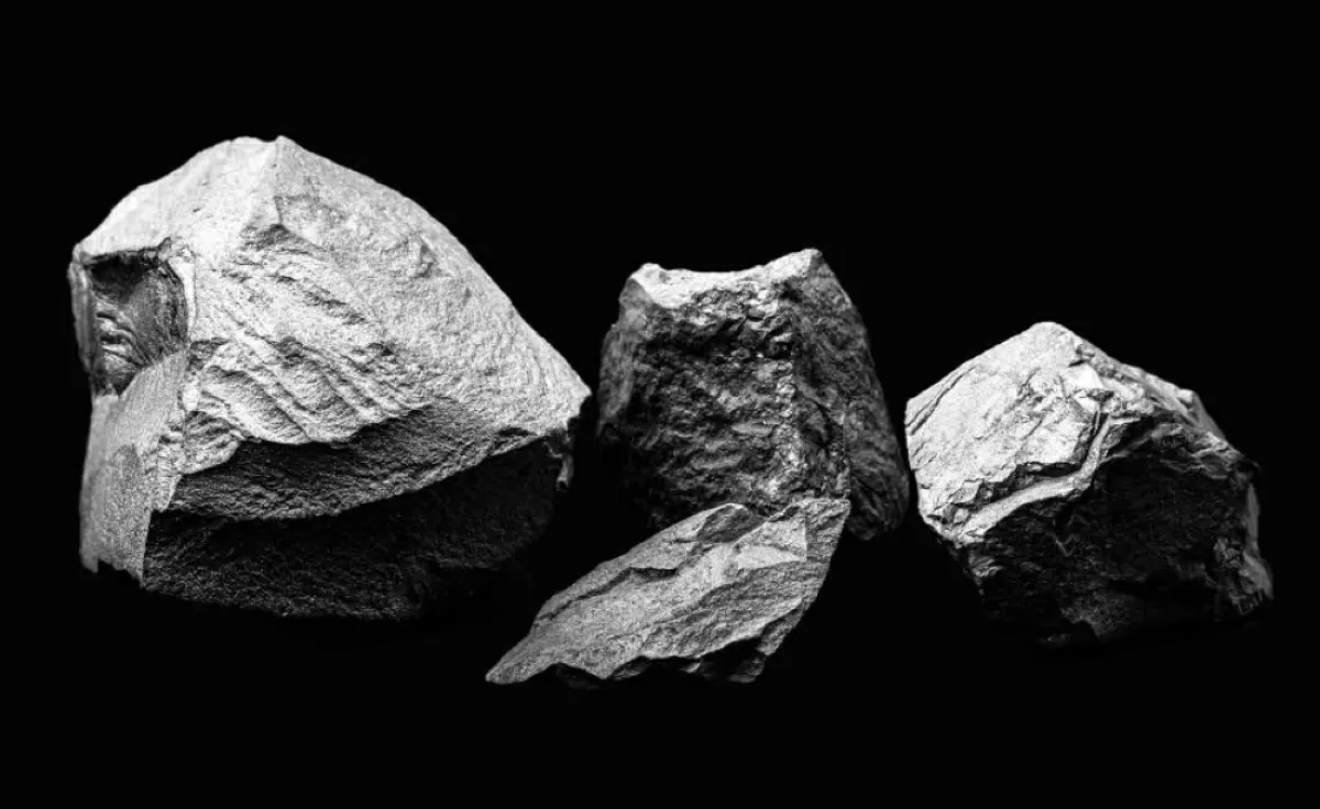 هبوط أسعار خامات الحديد يمتد وسط تباطؤ الطلب الصيني قبيل العطلات