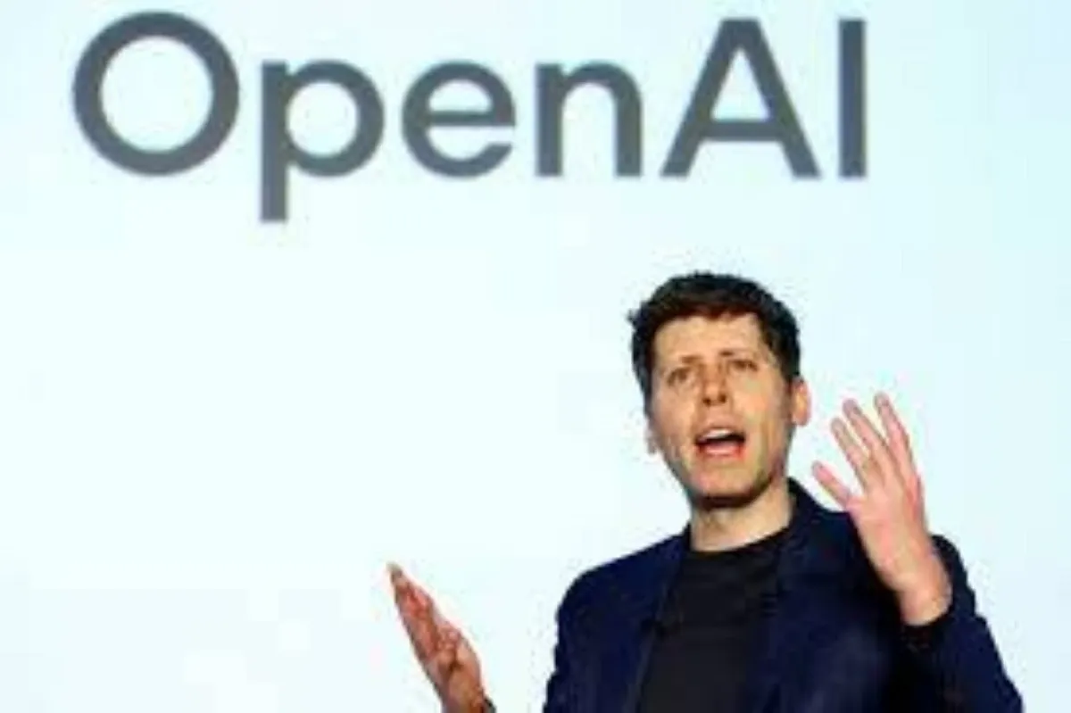 سام ألتمان يصف "مولتبوك" بالموضة العابرة ويشير إلى مستقبل الروبوتات المستقلة