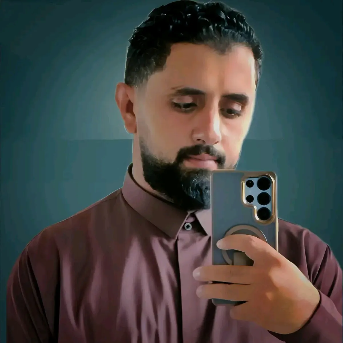 عصابة الحوثي تواصل الإخفاء القسري لمصور يمني في سجونها بصنعاء