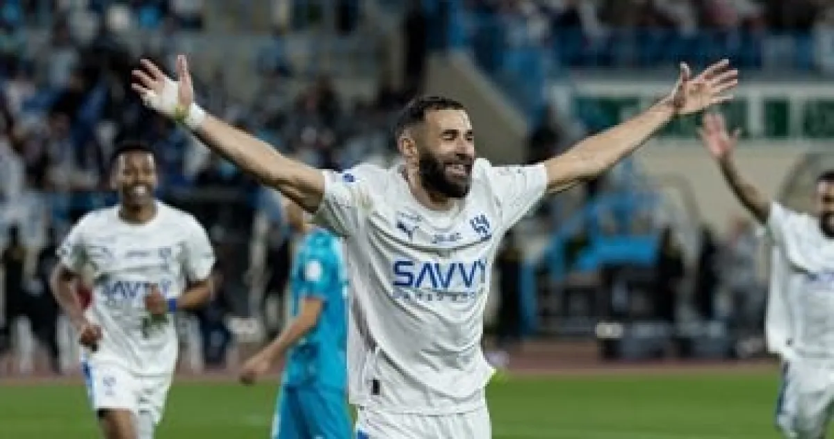 الهلال يكتسح الأخدود بسداسية.. وبنزيما يتألق بهاتريك تاريخي في أول ظهور رسمي