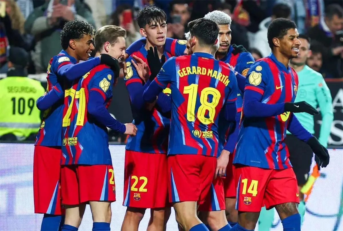 برشلونة يواجه شبح غياب دي يونج ومارتن أمام جيرونا