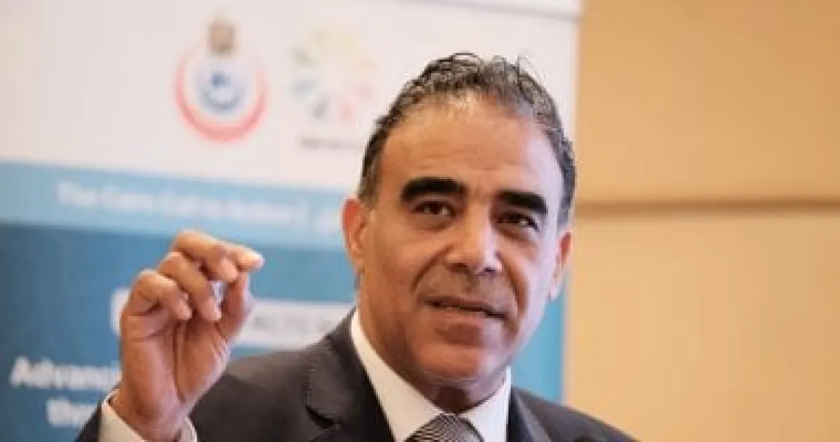 "فرعون الأورام": مجلة عالمية تضع هشام الغزالي على غلافها وتبرز إنجازاته