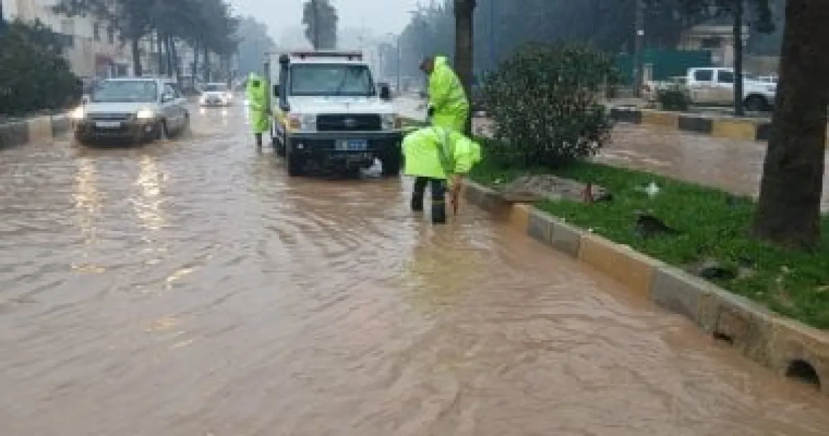 سيول وفيضانات تجتاح إدلب واللاذقية: مقتل ثلاثة وإصابة العشرات وتضرر مئات العائلات