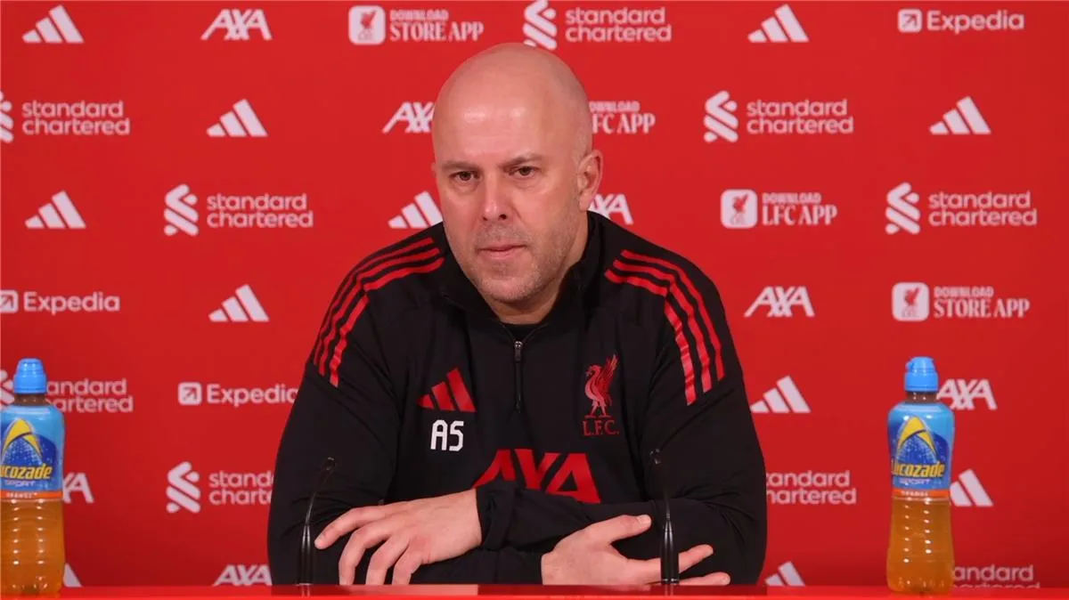 سلوت: هذا أسوأ موسم في مسيرتي.. ونعاني من "موجة حظ سيئ" قبل مواجهة سندرلاند