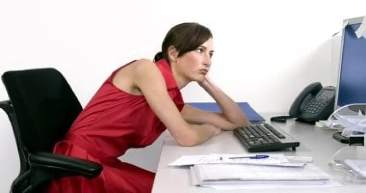 الجلوس لساعات طويلة يرفع خطر السرطان.. خبراء يكشفون الآليات البيولوجية