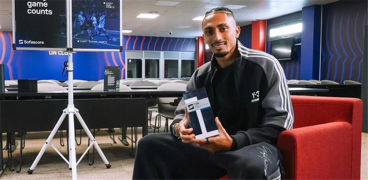 رافينيا يكشف عن قيادة نيمار الاستثنائية ويصف جنون بيلسا التكتيكي