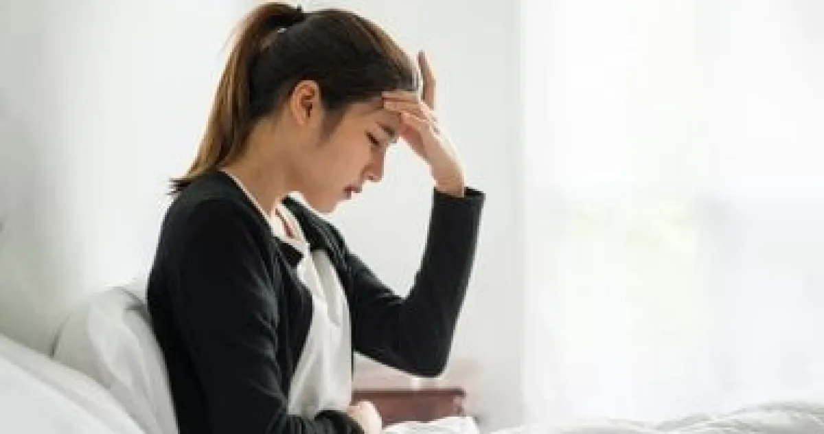 صداع، دوار، تنميل: متى تتحول الأعراض العادية إلى إنذار عصبي خطير؟