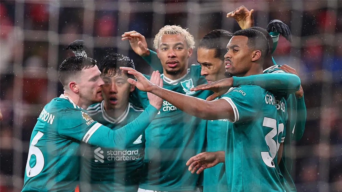 فان دايك يتصدر قائمة مرشحي الأفضل في الجولة 26 من الدوري الإنجليزي