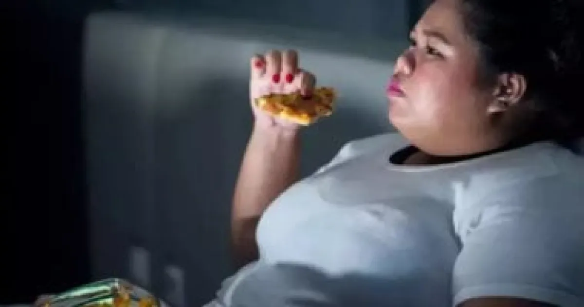 السمنة تخنق أنفاسك: كيف تؤثر على نومك ومخاطرها الصحية الخفية