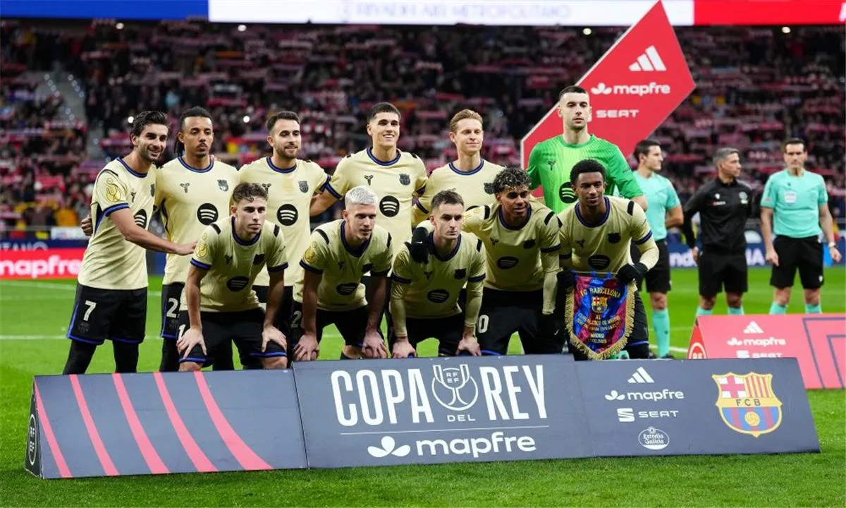 برشلونة يواجه جيرونا بحلم استعادة الصدارة.. وتير شتيجن يغيب