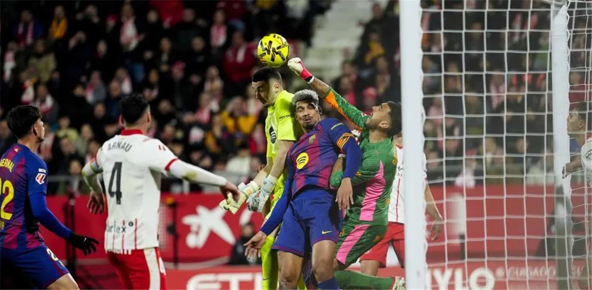 نجما برشلونة يوجهان انتقادات لاذعة للتحكيم بعد خسارة جيرونا والصراع على الصدارة