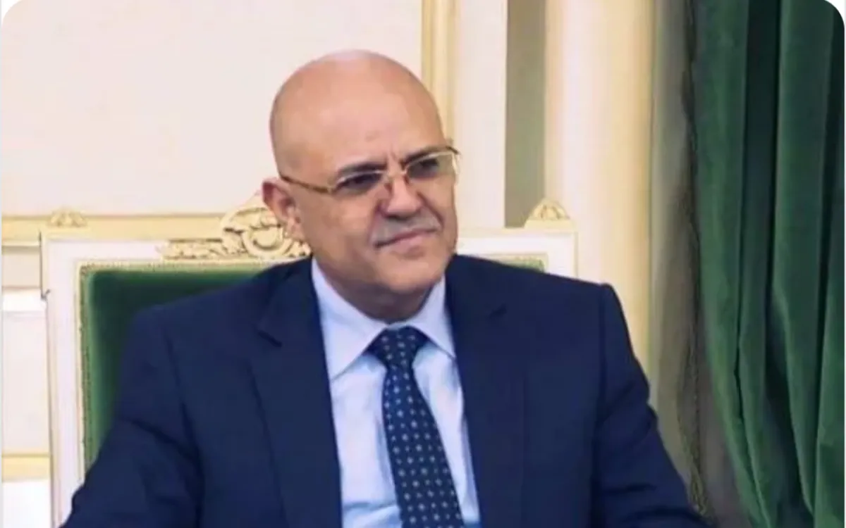 محافظ تعز يحذر من محاولات عصابة الحوثي اختراق المحافظة وقطع خطوط الإمداد