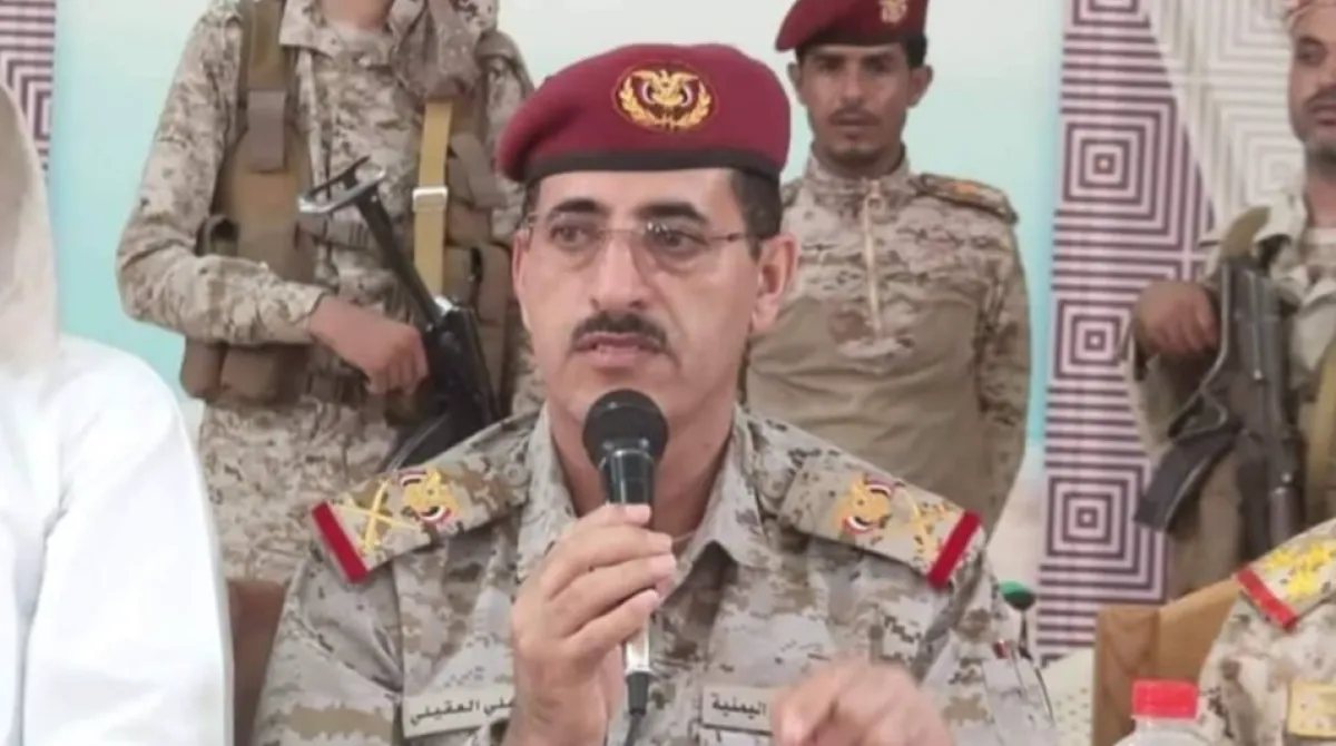 وزير الدفاع اليمني يكشف وجود نحو 300 ألف جندي وهمي في القوات العسكرية