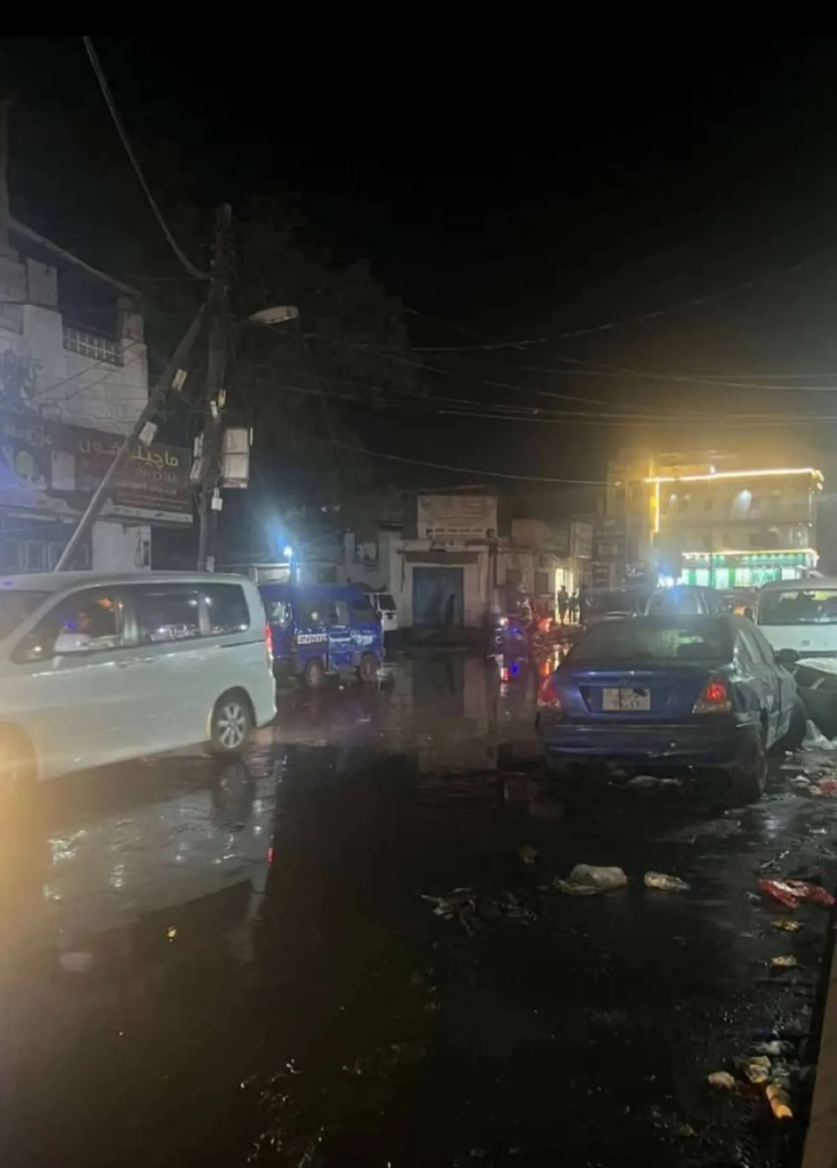 غرق شوارع الشيخ عثمان بمياه المجاري في أول يوم من رمضان