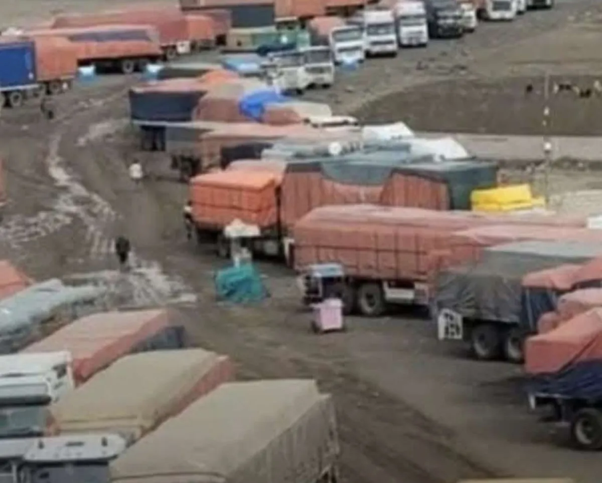 الحوثيون يحتجزون مواد خام لمصانع "إخوان ثابت" في البيضاء