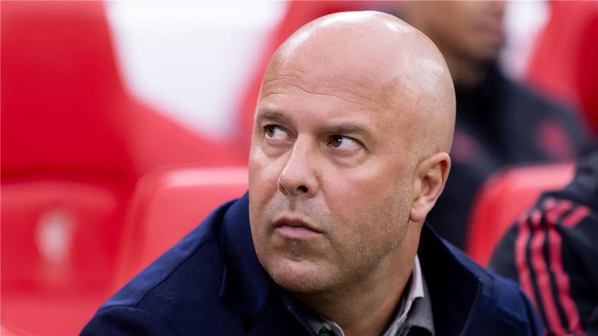 إعلامي شهير يرد على روني: "تقييم المدربين بالهالة أمر واهٍ"