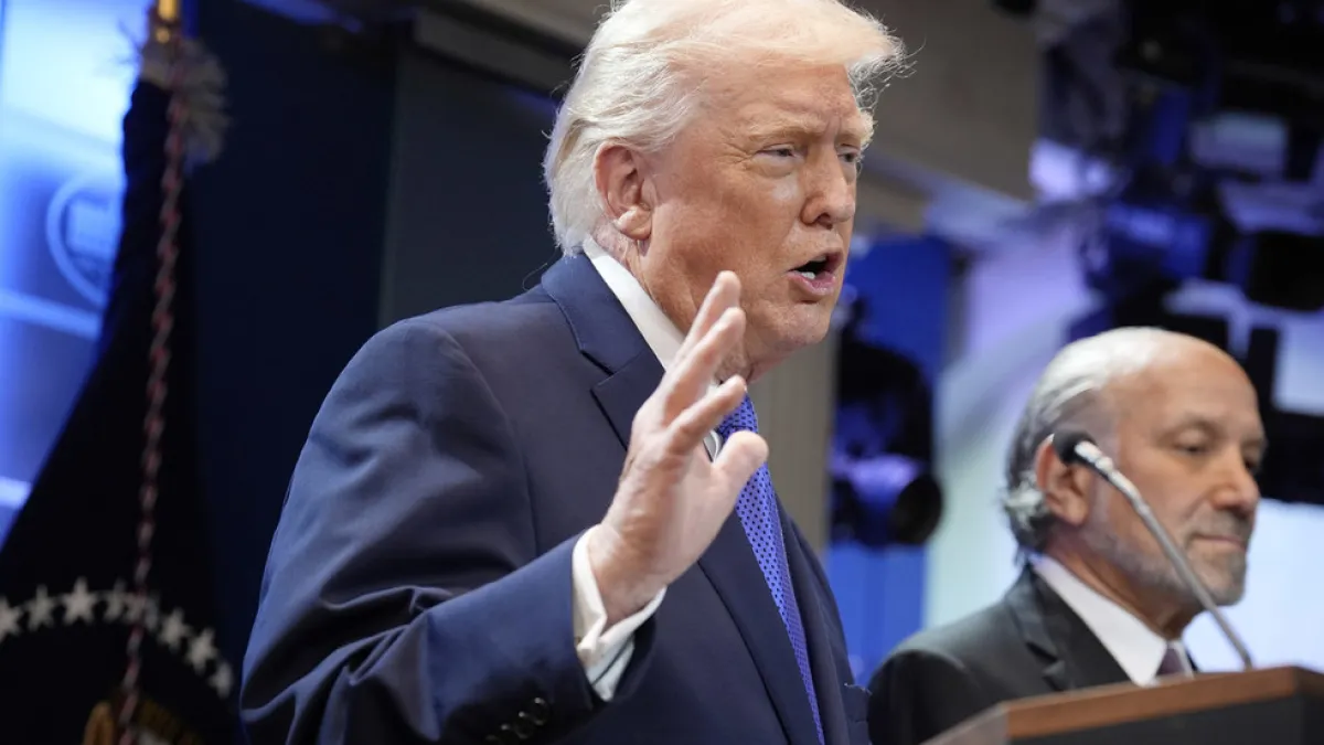 ترامب يعلن فرض رسوم جمركية عالمية جديدة بعد إلغاء المحكمة العليا لتدابير سابقة