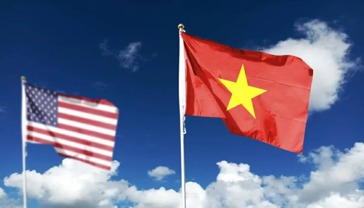 ترامب يتعهد بإزالة فيتنام من قائمة الدول المقيدة بالتقنيات الأمريكية المتقدمة