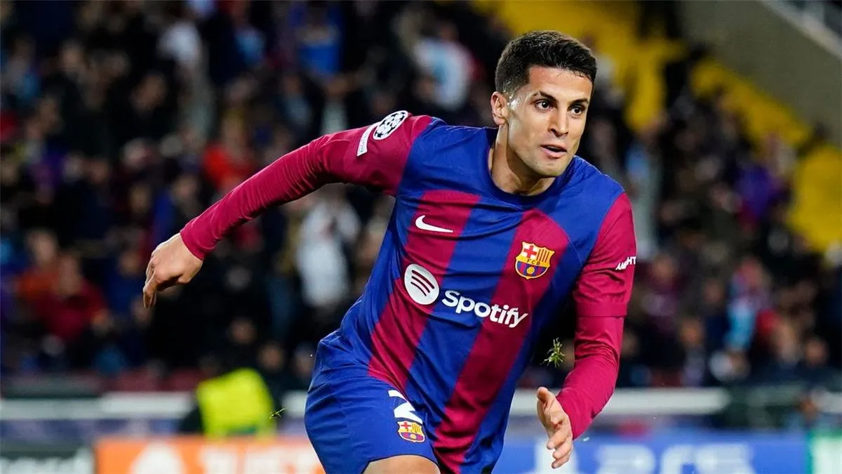 كانسيلو يتألق أمام ليفانتي: "أفضل مباراة لي منذ عودتي لبرشلونة"