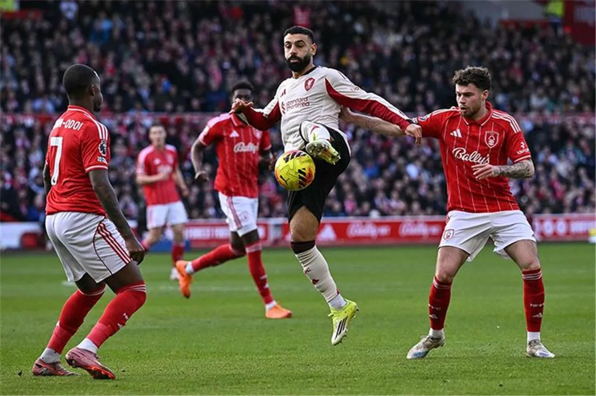 "ديلي إكسبريس" تنتقد صلاح: ابتسامته الساخرة بعد الأداء المخيب أمام نوتنغهام غير مبررة