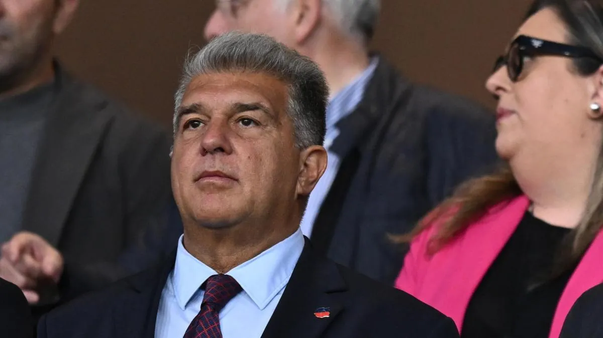 برشلونة يرد بحزم: اتهامات الفساد ضد لابورتا تستند إلى وثائق "مزورة"