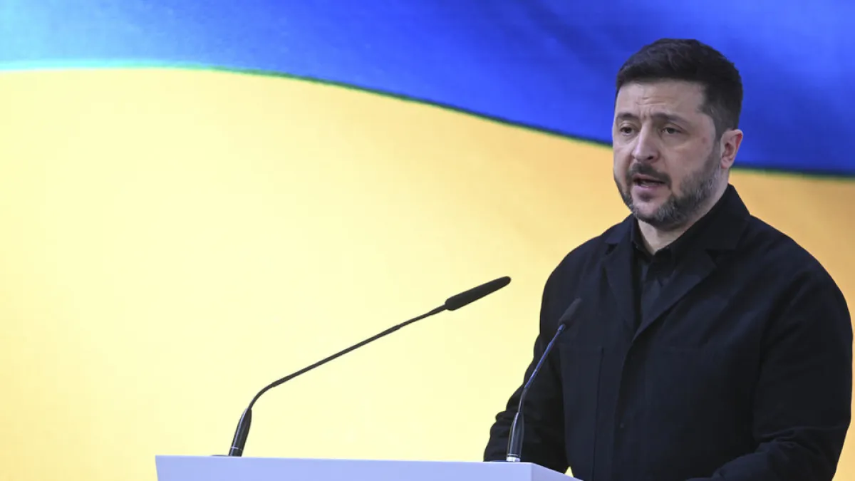 زيلينسكي يرفض التنازل عن أي أراضٍ لروسيا ويؤكد عزم كييف على استعادتها