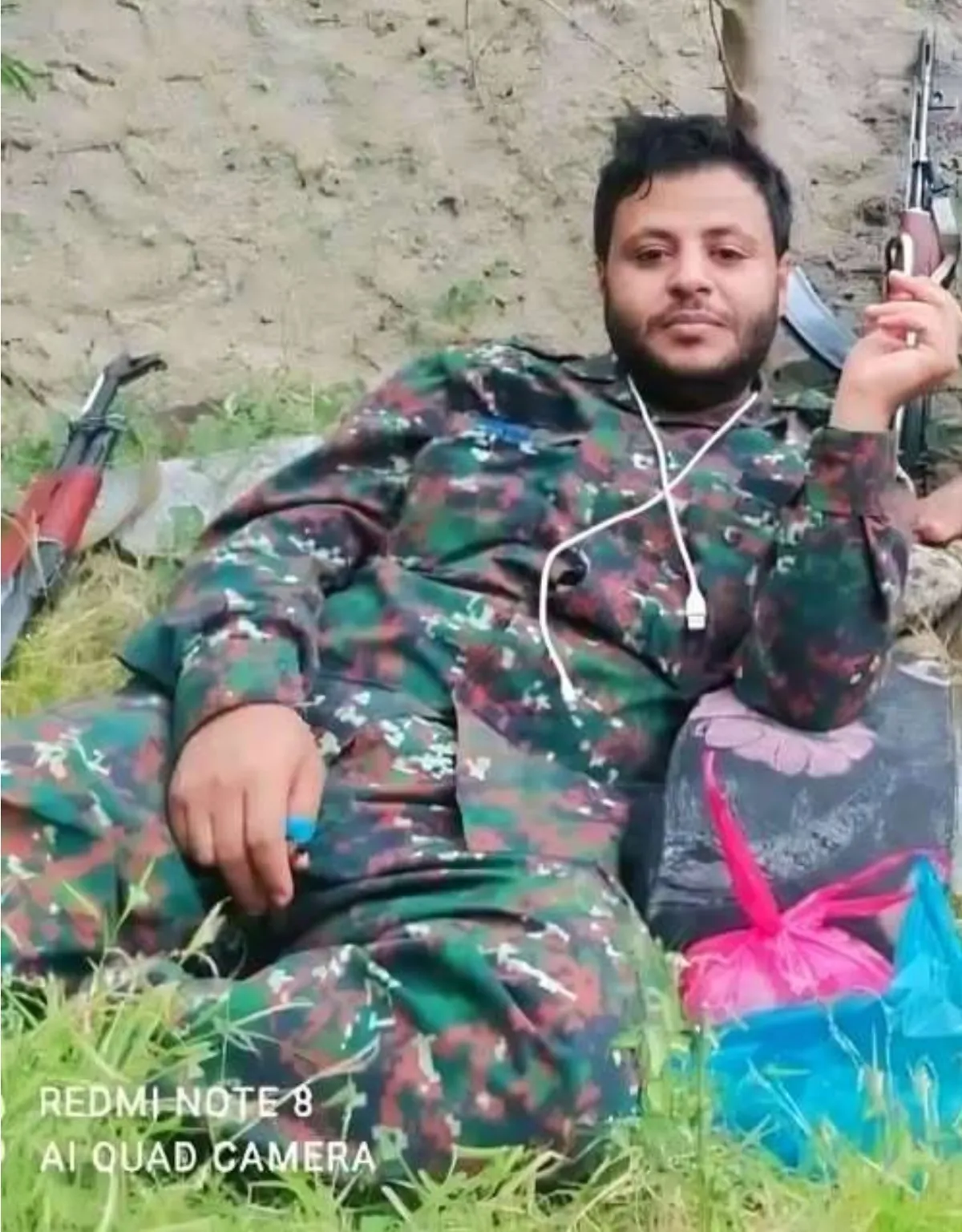 تصعيد حوثي في تعز يسفر عن استشهاد قيادي ميداني وتجدد الاشتباكات